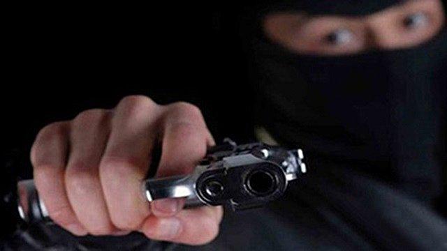 Feroz enfrentamiento entre delincuentes y Policía dejó un herido de bala