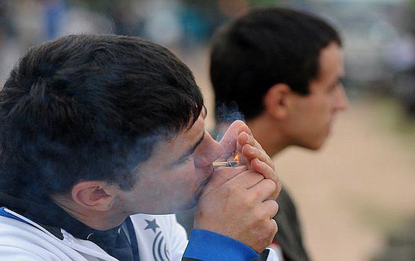 Consumo de alcohol y drogas se inicia en edad escolar