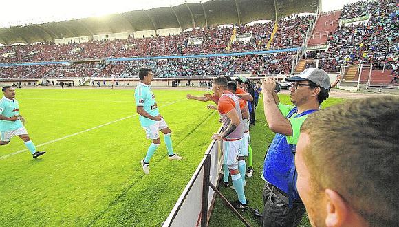 Cristal sacó punto de oro