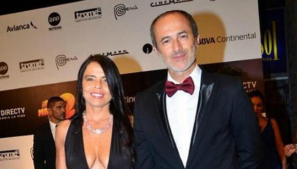 Carlos Alcántara y su esposa brillaron en avant premiere de ‘Perdida’ 