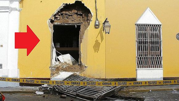 Trujillo: ventana de antigua casona cae y causa terror en peatones (VIDEO)
