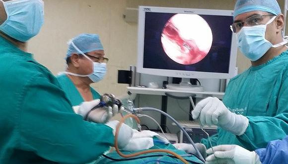 Chiclayo: Médicos de EsSalud extirparon tumor cerebral por la nariz