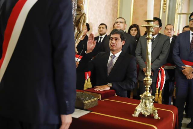Así fue la juramentación de Carlos Lozada Contreras como nuevo ministro de Transportes y Comunicaciones. (Foto: Presidencia Perú)