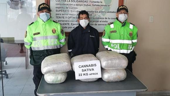 La Libertad: el intervenido y la droga decomisada fueron puestos a disposición del Área Antidrogas de Trujillo. (Foto: PNP)