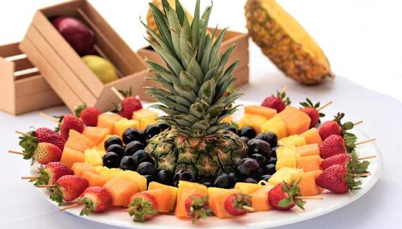 Llevar una dieta balanceada de frutas, verduras, carnes, entre otros, permitirá fortalecer tu sistema inmune. (Foto: Minsa)