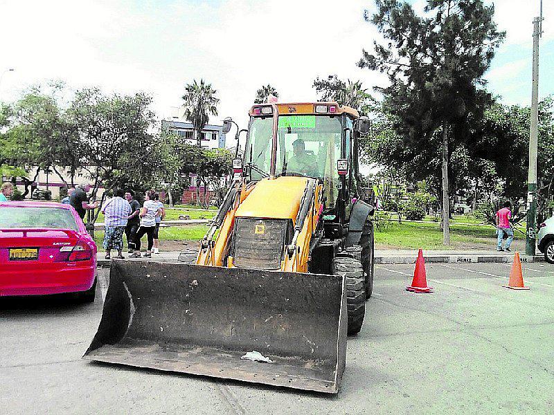 La Victoria: Vecinos rechazan antena en parque 