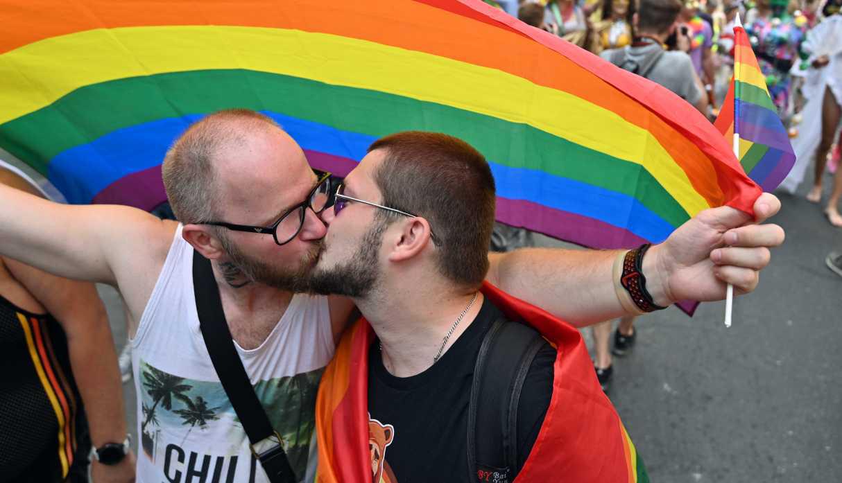 Los resultados no encontraron patrones claros entre las variantes genéticas que podrían usarse para predecir el comportamiento sexual de una persona. (Foto: AFP)