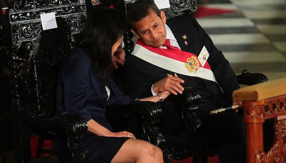 Ollanta Humala, feliz con Nadine Heredia, asiste a la Catedral de Lima [FOTOS] 