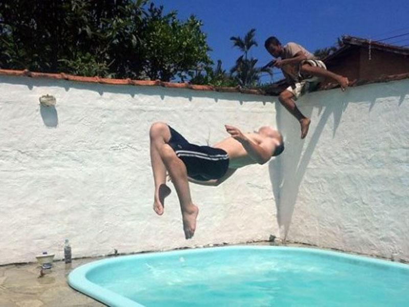 Insólito: Toma una foto a su novio y 'aparece' ladrón 