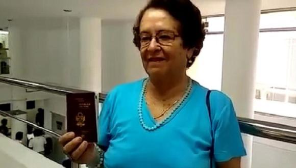 Pasaporte biométrico: Una mujer fue la primera en recibirlo en Perú [VIDEO]