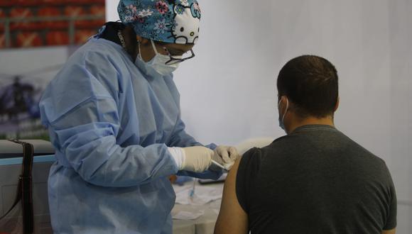 La vacunación contra el COVID-19 en el Perú avanza a ritmo regular en diferentes grupos etarios. (Foto: Violeta  Ayasta/ @photo.gec)