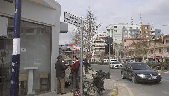 Presidente Donald Trump tiene calle con su nombre en Albania