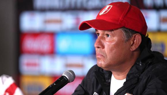 Juan Reynoso debutó en la selección peruana con una derrota ante México. (Foto: FPF)