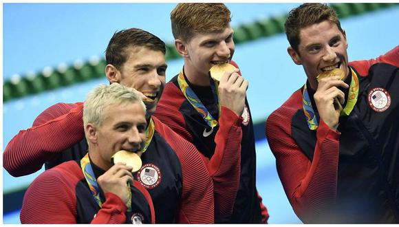 ​Río 2016: ¿Por que los deportistas muerden sus medallas?