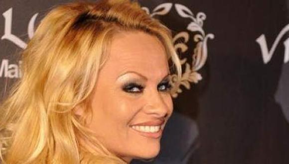Se subasta en Rusia un baile con Pamela Anderson 
