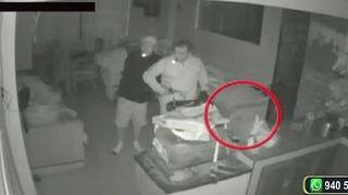 Ladrones se llevan hasta una tesis de maestría durante robo a casa en VES (VIDEO)