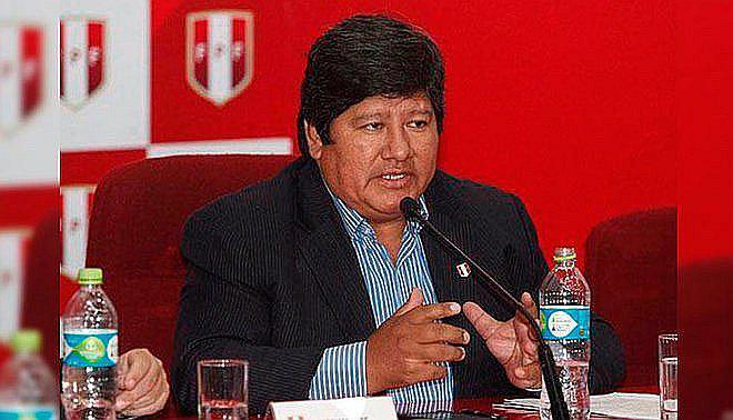 Edwin Oviedo no viaja con la selección y entregará su pasaporte al Ministerio Público 