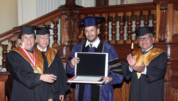 Universidad La Cantuta otorga doctorado a músico e inventor peruano