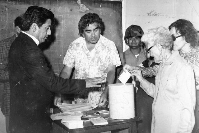 Las elecciones generales se realizaron luego de 17 años del anterior proceso electoral en el que resultó electo Fernando Belaunde Terry, el cual fue derrocado por el golpe militar de Juan Velasco Alvarado el año 1968. (GEC Archivo Histórico)