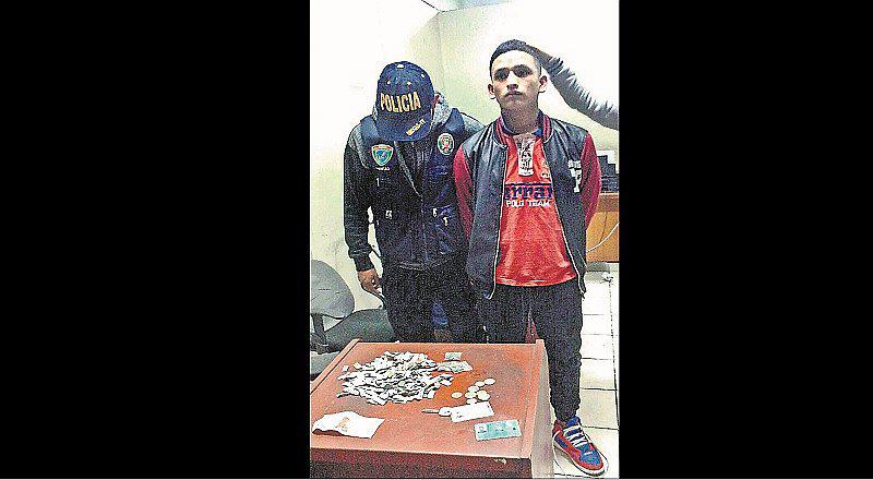 Chorrillos: Perrito muerde a PNP para evitar detención de su dueño con droga