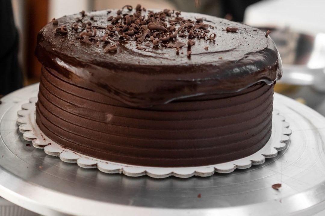 La torta de chocolate tiene muchos secretos para que pueda quedar suave y esponjosa. (Foto: Sugarlab)