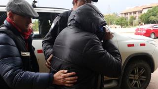 Encuentran a policías cuando bebían licor en unidad policial de Huancayo