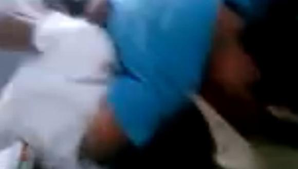 México: Escolar ahorca a su compañera y casi la mata [VIDEO]