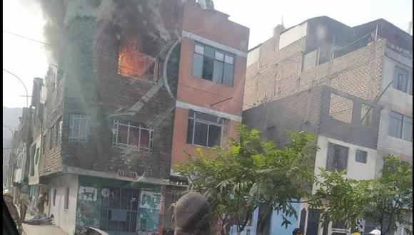 De acuerdo con el portal del Cuerpo General de Bomberos Voluntarios del Perú (CGBVP) el incidente se registró a las 07:39 a.m. (Foto: Facebook - Diario El Agustino)