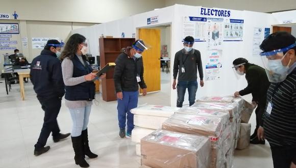 La ONPE estima que las mesas de votación harán un conteo de votos hasta por 3 horas luego de las 7 p.m. (Foto: ONPE)