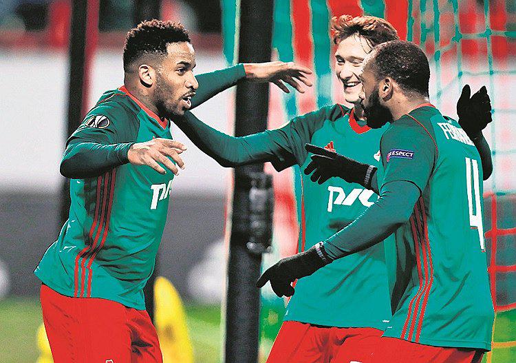 Jefferson Farfán anota doblete y pone al Lokomotiv cerca del título