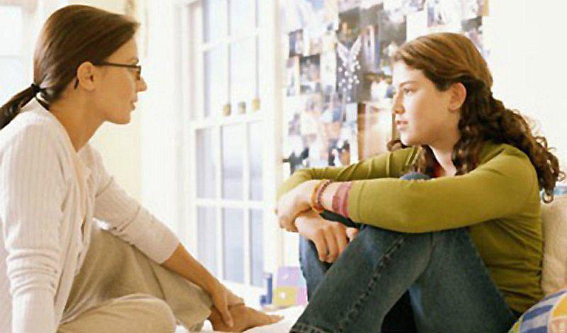 ¿Cuál es el rol de los padres en el inicio de la vida sexual de sus hijas?