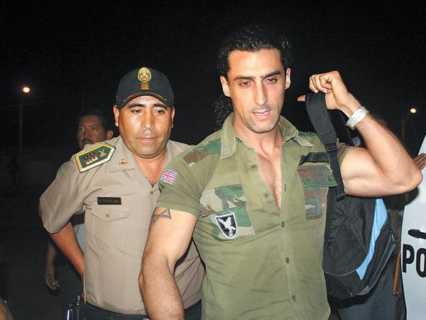 Arnie no puede volver al Perú