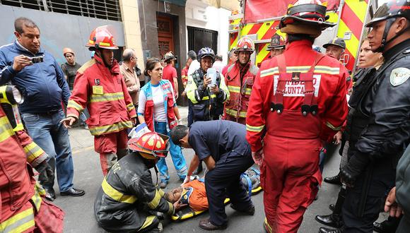 ​Cercado de Lima: Derrumbe en cine dejó cinco heridos