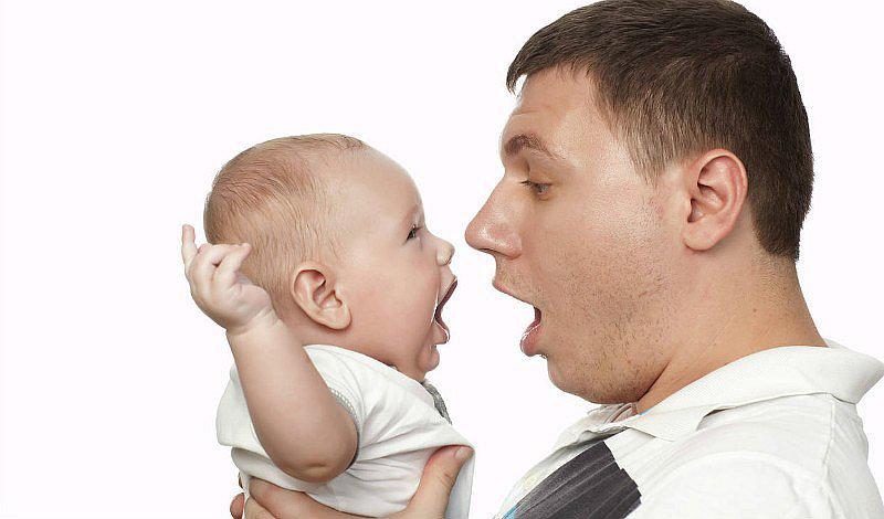 ¡Papás! ¿El bebé puede imitar tus gestos? Aquí la respuesta