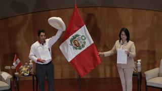 Pedro Castillo y Keiko Fujimori se vieron las caras y firmaron la “Proclama Ciudadana, juramento por la democracia”