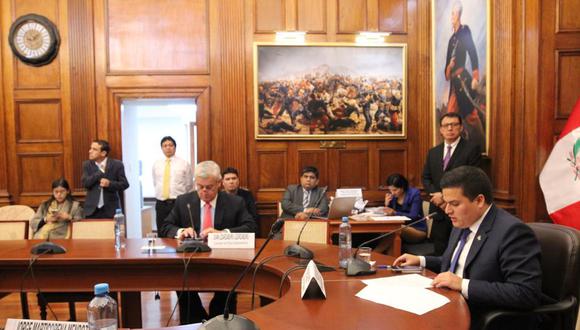 El congresista Diego Bazán preside sesión de la Comisión de Ética Parlamentaria.