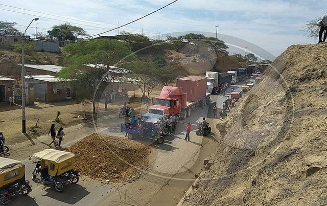 Paro Agrario: Bloqueo de carreteras y protestas en 15 regiones del país│GALERÍA 