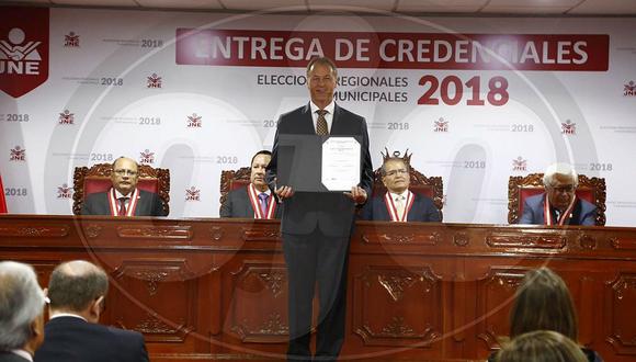 Jorge Muñoz recibe credenciales de alcalde de Lima (FOTOS)
