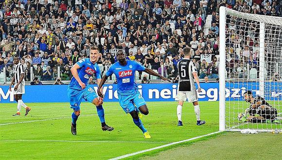 ​Nápoles vence sobre la hora 0-1 al Juventus y se ubica a un punto