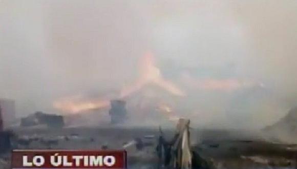 Carabayllo: incendio consume depósito de aserrín y moviliza 20 unidades de bomberos