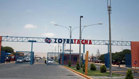 Importadores de autos usados bloquean vía Tacna-Arica