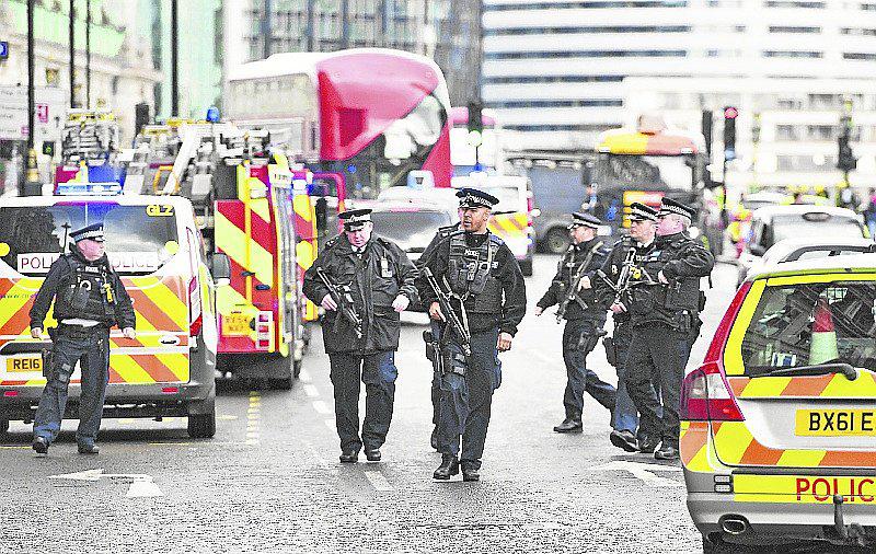 Ataque terrorista deja 5 muertos