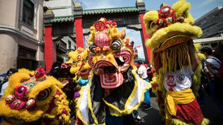 El año del tigre de agua, la danza y alegría regreso a la calle capón.