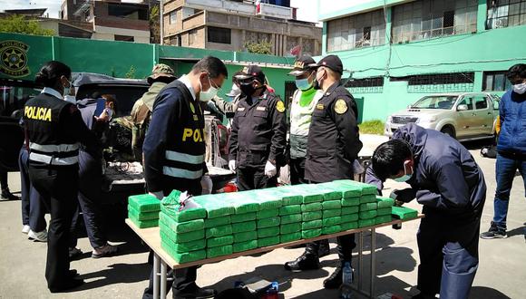 Junín: La droga de alta pureza estaba camuflada en tres compartimientos ubicados en la tolva de la camioneta. (Foto: PNP)