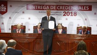 Jorge Muñoz recibe credenciales de alcalde de Lima (FOTOS)