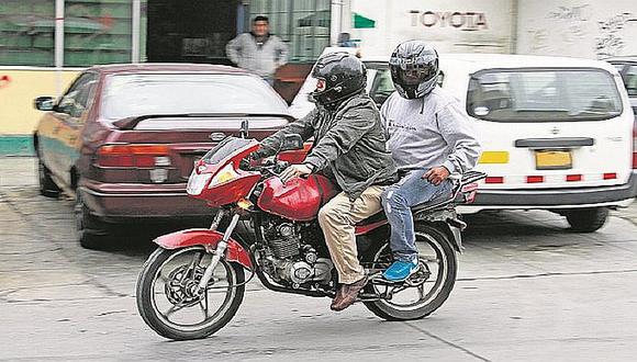 Aprueban dictamen de proyecto de ley que prohíbe que motos lleven a dos pasajeros