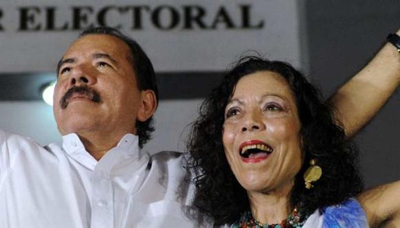 Daniel Ortega, ahora con su mujer, logra su cuarto mandato y tercero seguido 