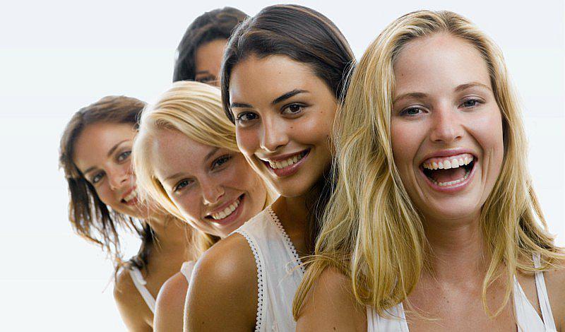 ¿Rubias, morenas o de cabello negro? ¿Qué prefieren los hombres?