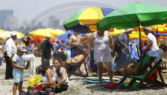 Bañistas acuden a playas de la Costa Verde a pesar de no estar aptas (FOTOS)