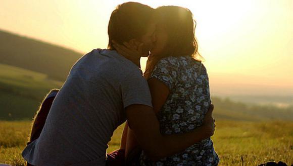 ¡Awww! 7 razones para besar más seguido a tu novio